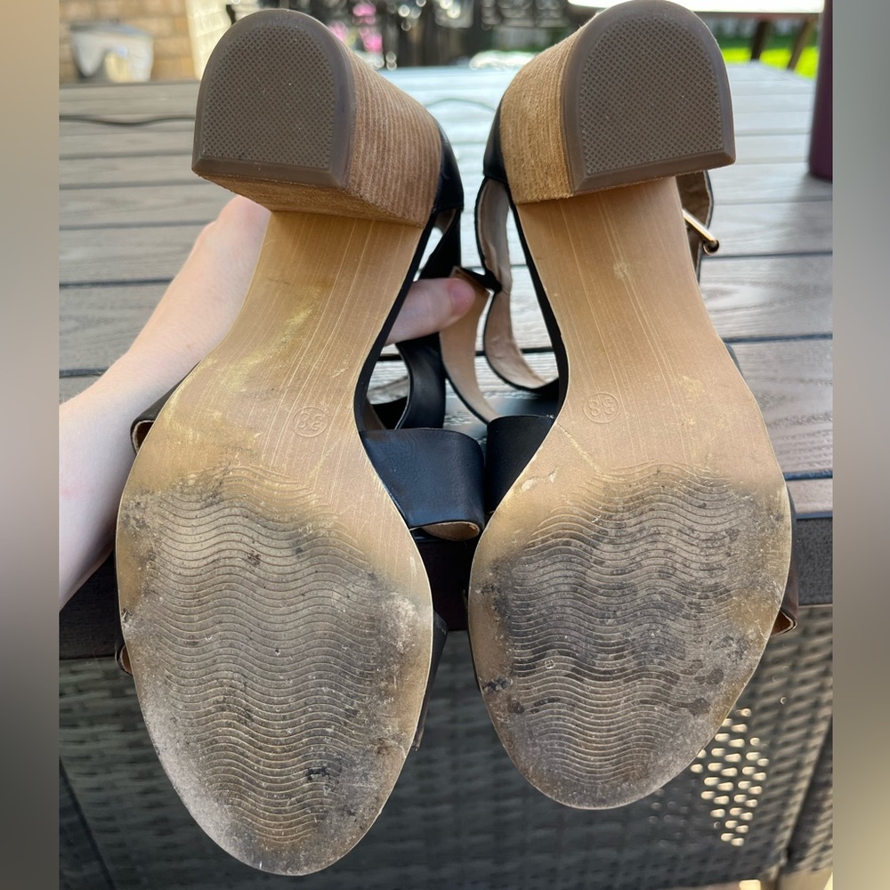 Black leather Steve Madden Sandals Chunk Heels - Size 8 - Picture 2 of 5